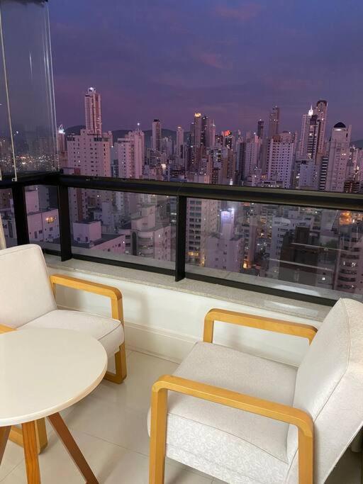 Apartamento No Centro, Com Vista Mar E Cristo Luz Balneário Camboriú Esterno foto